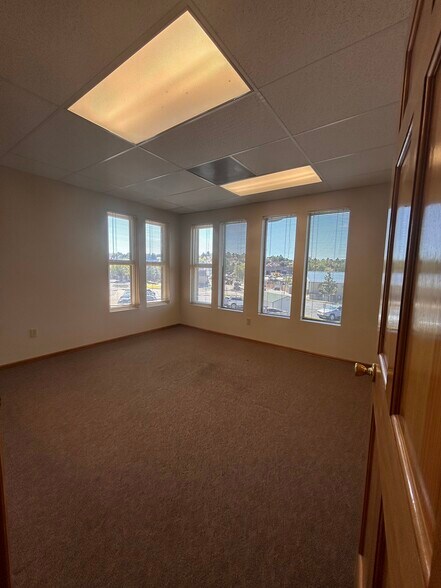 More Photos Of 1925 Dominion Way, Colorado Springs Office For Lease