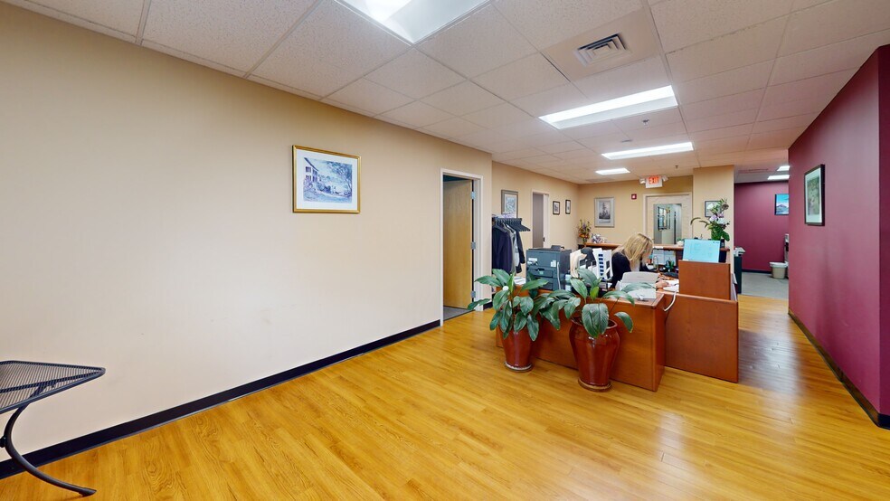 More Photos Of 1 Pillsbury St, Concord Office For Lease