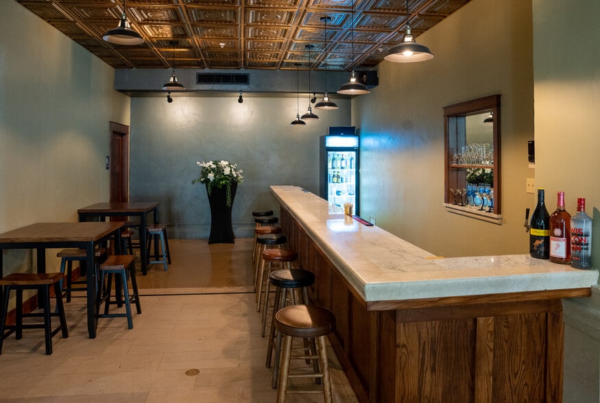 More Photos Of 404 N Main St, Oshkosh Office For Lease