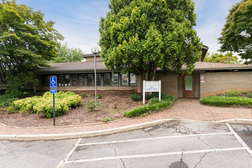 More Photos Of 90 Asheland Ave, Asheville Medical For Sale