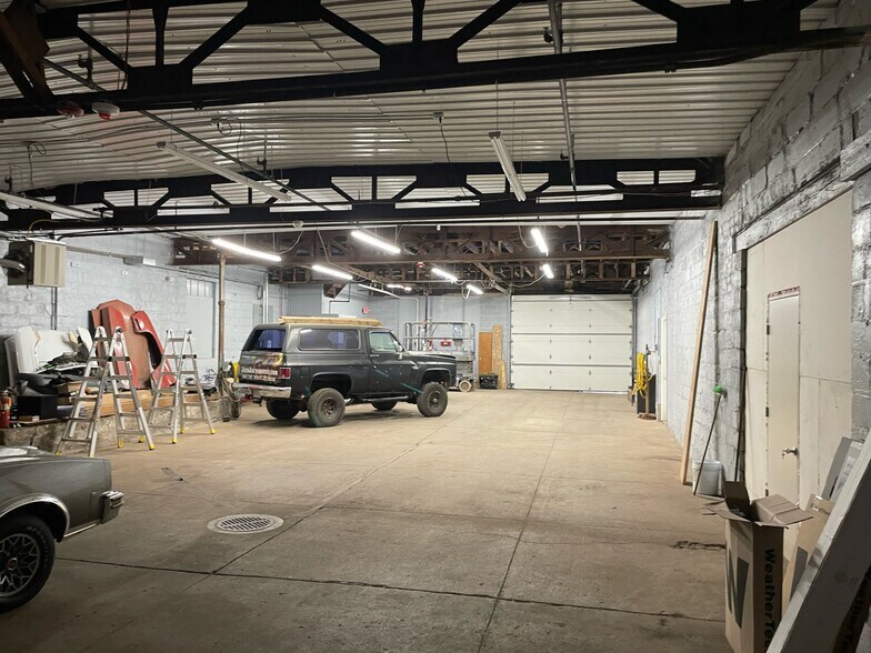 More Photos Of 1427-1431 Valley Dr, Syracuse Warehouse For Sale