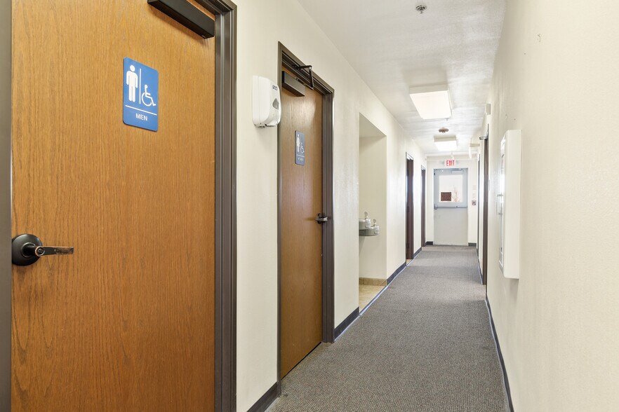 More Photos Of 26243 State Highway 51, Wagoner Medical For Sale