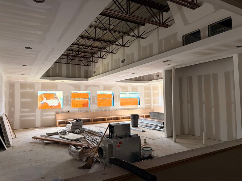 More Photos Of 7820 Holcomb Bridge Rd, Peachtree Corners General Retail For Sale