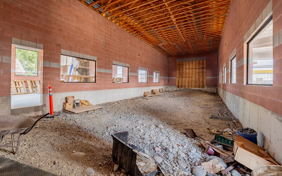More Photos Of 286 S Douglas St, Powell Specialty For Sale