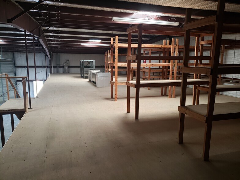More Photos Of 15856 S Interstate 35, Bruceville Industrial For Lease