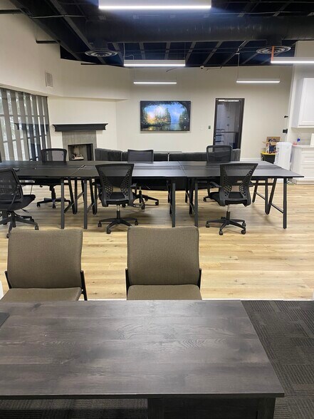 More Photos Of 3505 Cadillac Ave, Costa Mesa Office For Lease