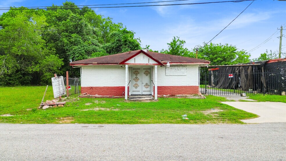 More Photos Of 3725 Reed Rd, Houston Specialty For Sale