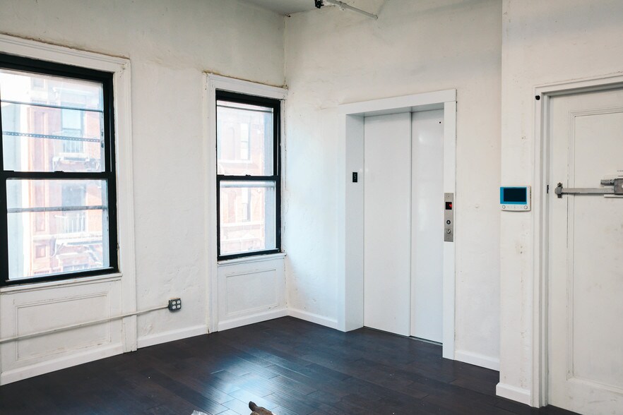More Photos Of 154-158 Ludlow St, New York Office For Lease