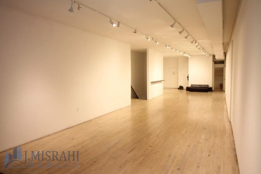 More Photos Of 98 Orchard St, New York Apartments For Lease
