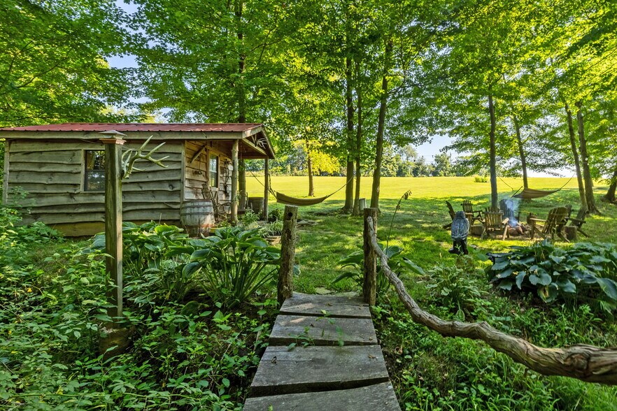 More Photos Of 5643 Yankee St, Fredericktown Specialty For Sale