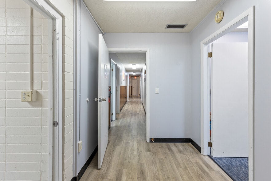 More Photos Of 260 S Marion Ave, Lake City Medical For Lease