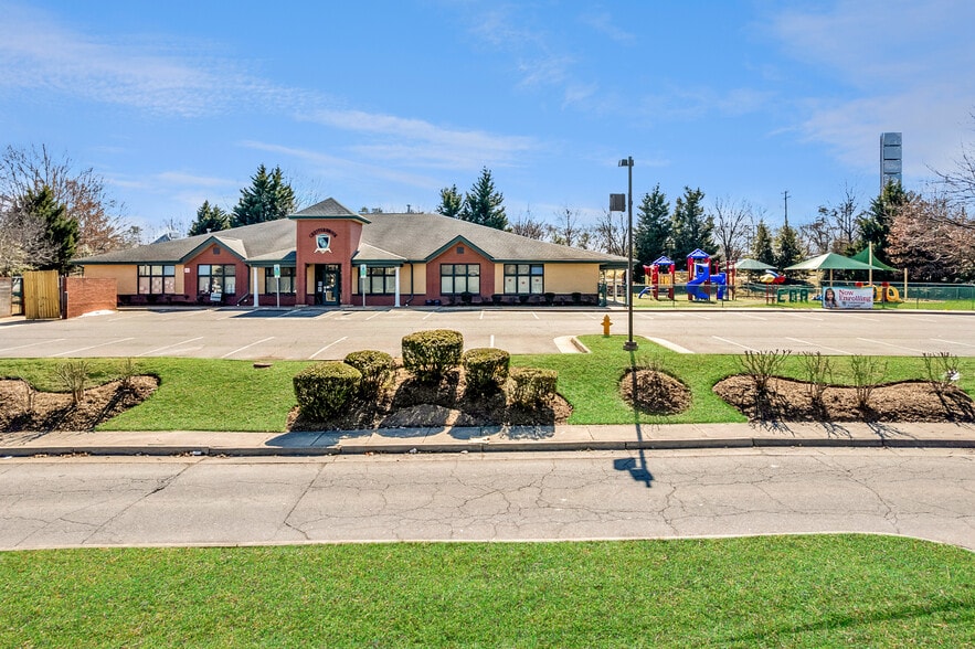 Primary Photo Of 12960 Troupe St, Woodbridge Daycare Center For Lease