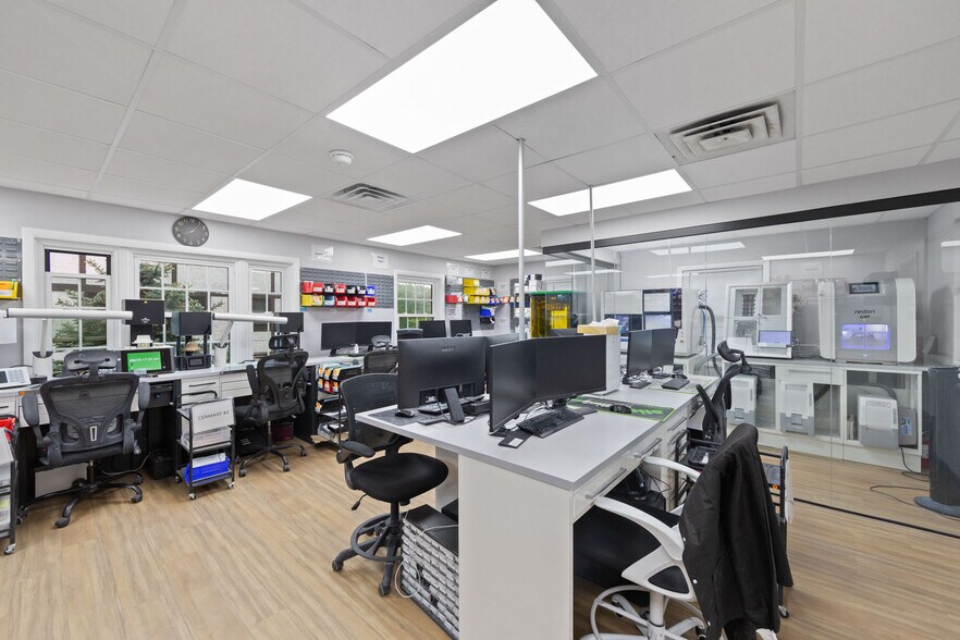 More Photos Of 874 Pompton Ave, Cedar Grove Medical For Sale