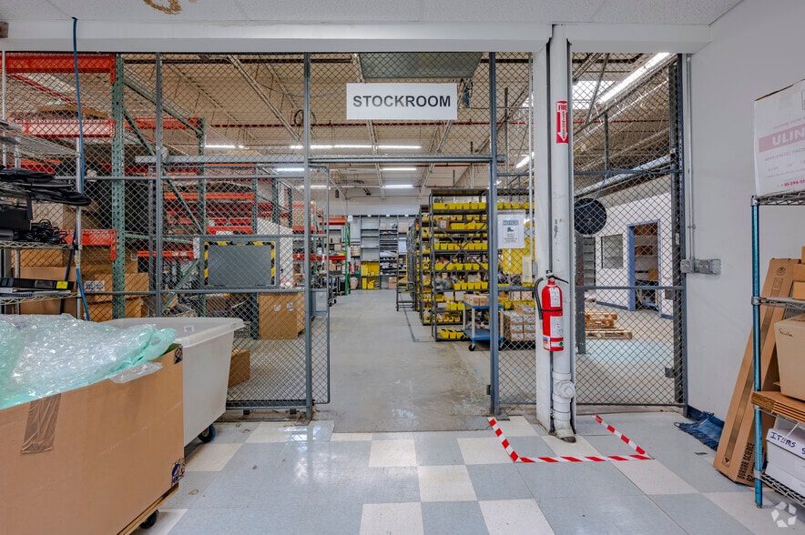 More Photos Of 14-20 Progress Dr, Shelton Office For Lease