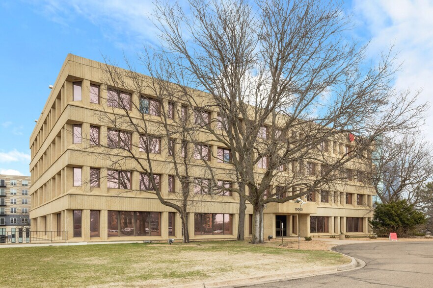 More Photos Of 10000 Highway 55, Plymouth Office For Lease