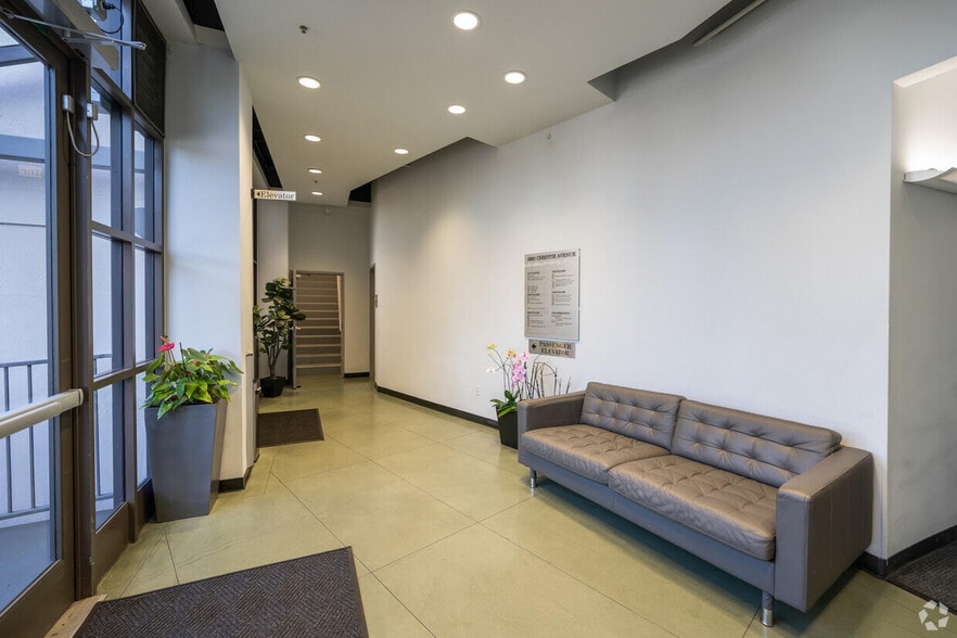 More Photos Of 5901 Christie Ave, Emeryville Office For Lease