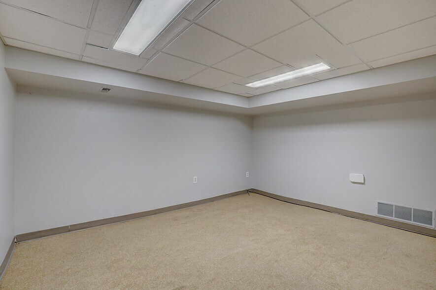 More Photos Of 118 W 5th St, Covington Loft Creative Space For Sale