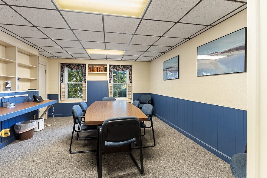 More Photos Of 44 Elm St, Waterville Office For Sale