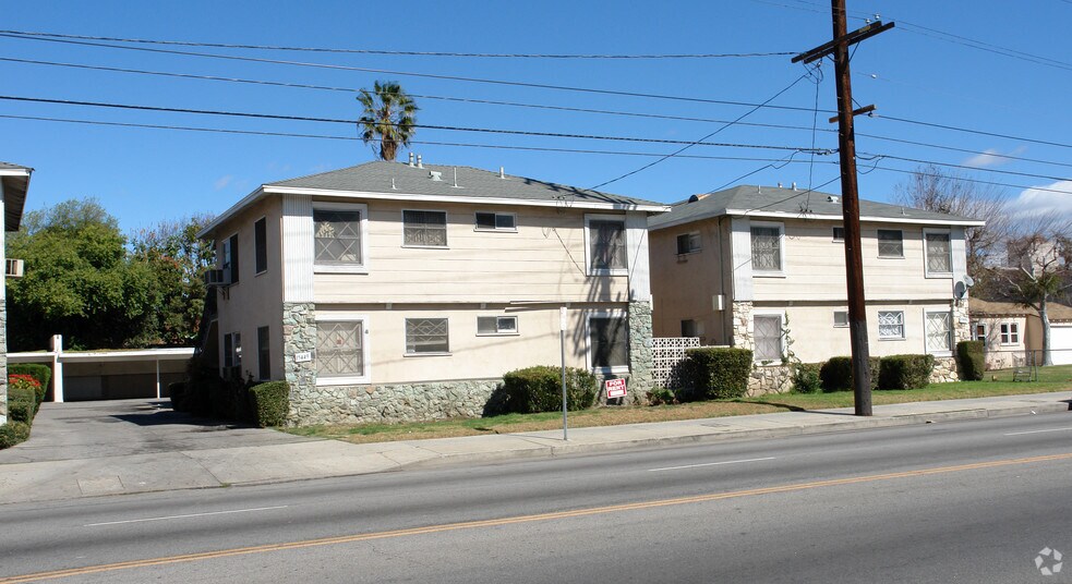 More Photos Of 15445 Vanowen St, Van Nuys Apartments For Sale
