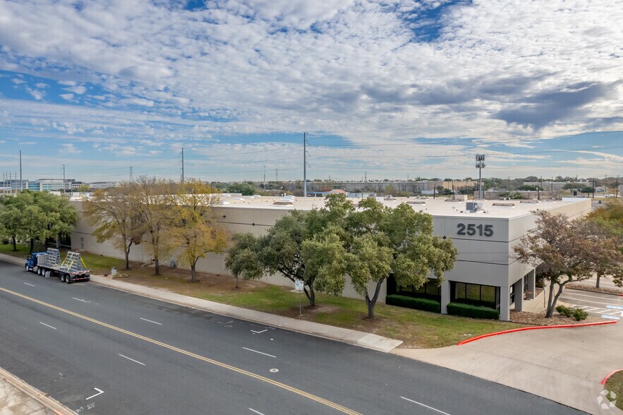 Primary Photo Of 2515 Brockton Dr, Austin Warehouse For Lease