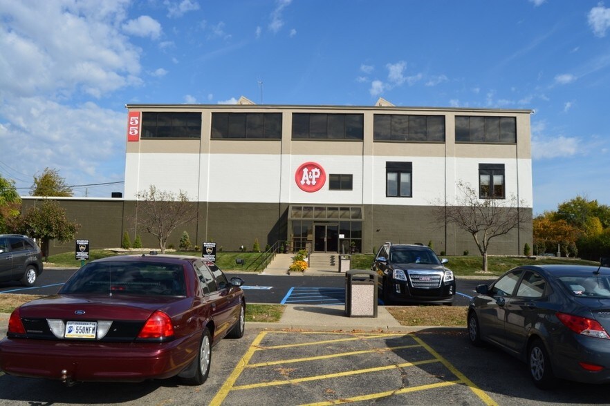 More Photos Of 55 S State Ave, Indianapolis Flex For Sale