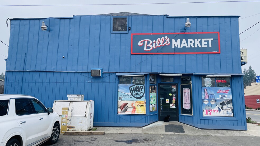 Primary Photo Of 293 N Bridge St, Lafayette Convenience Store For Sale