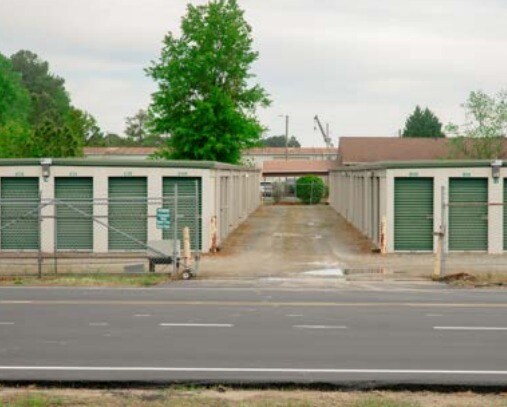 More Photos Of 2403 N William St, Goldsboro Self Storage For Sale
