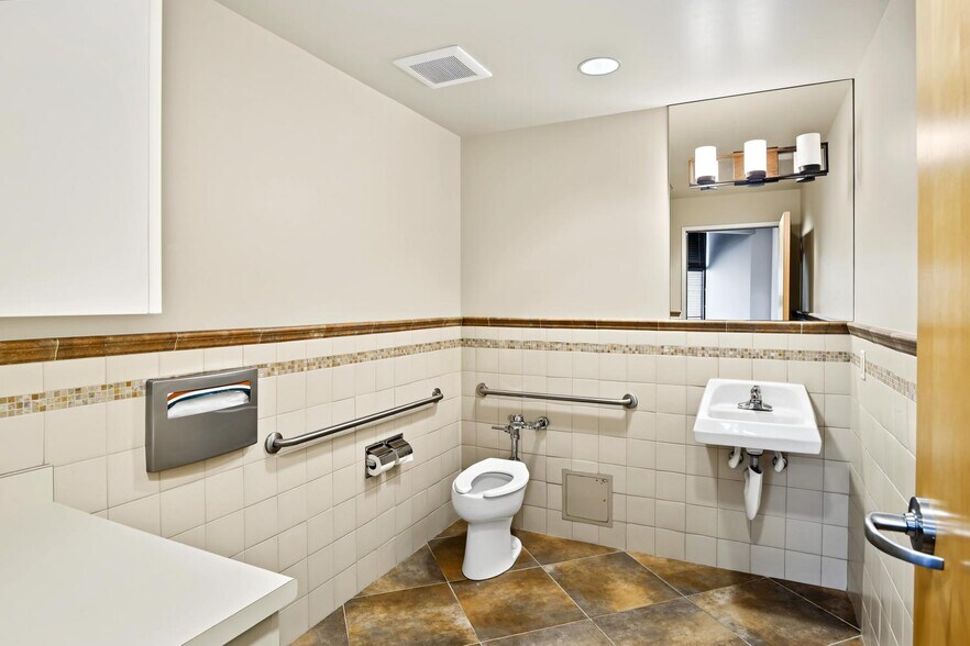 More Photos Of 550 Price Ave, Redwood City Office For Sale