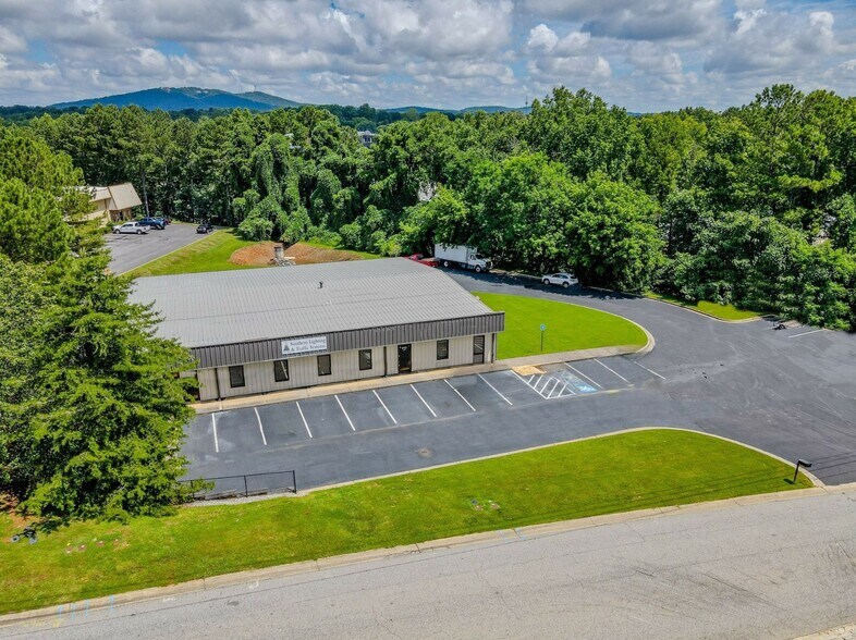 Primary Photo Of 113 Industrial Park Dr, Cumming Warehouse For Sale