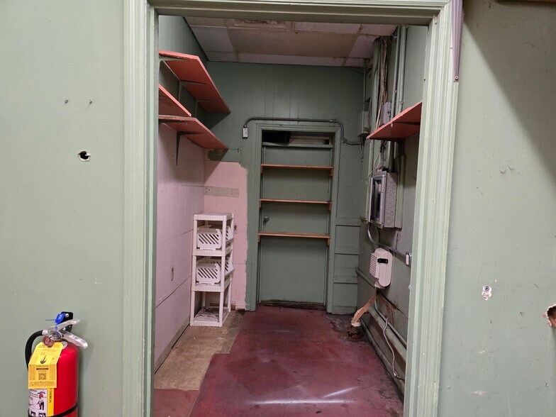 More Photos Of 514 S Wall St, Calhoun Storefront Retail Office For Lease