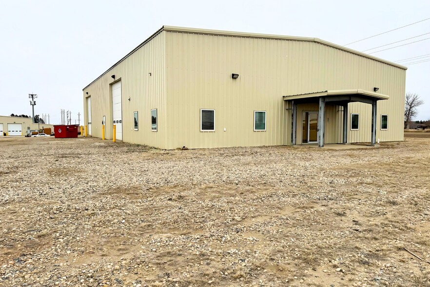 More Photos Of 601 Gilbertson St SE, Tioga Warehouse For Lease