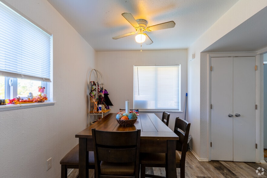 More Photos Of 6028 Vanderbilt Dr, Mount Morris Apartments For Sale