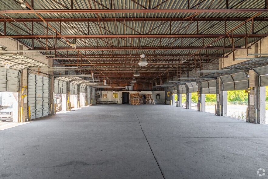 More Photos Of 2250 Stacey Dr, Reading Truck Terminal For Lease