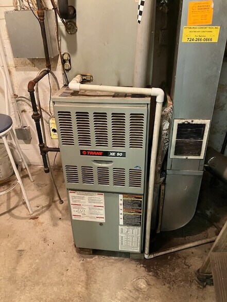 More Photos Of 1110 Island Ave, McKees Rocks Warehouse For Lease