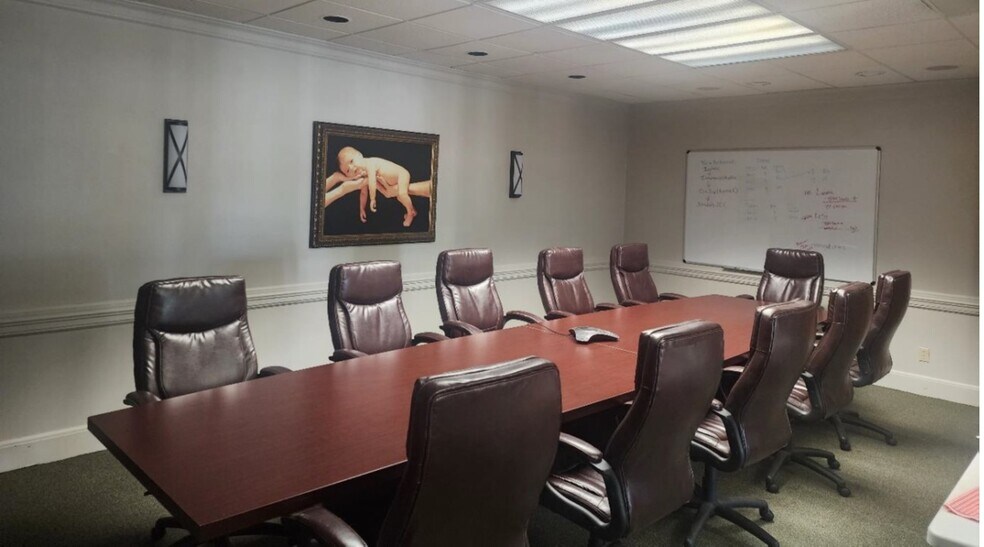 More Photos Of 9846 State Highway 31 E, Tyler Medical For Sale