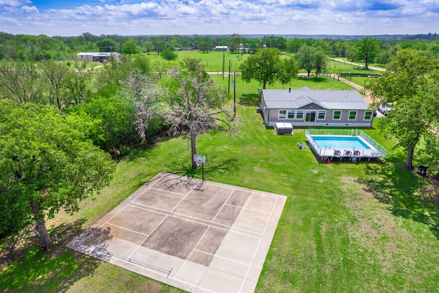 More Photos Of 279 Highline Dr, Bastrop Land For Sale