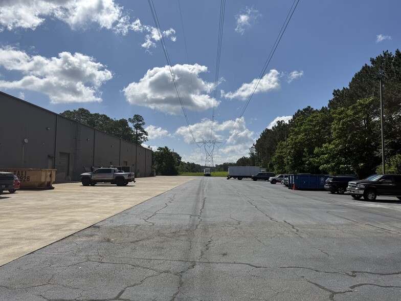 More Photos Of 1880 W Oak Pky, Marietta Light Distribution For Sale