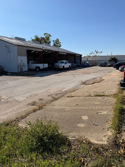 More Photos Of 6000 Waltrip St, Houston Carwash For Lease