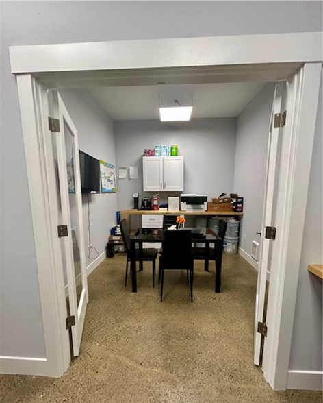 More Photos Of 12421 State Ave, Marysville Office Residential For Lease