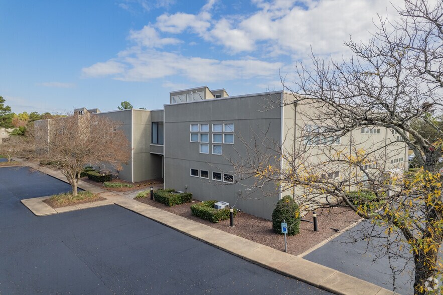 More Photos Of 2697 International Pky, Virginia Beach Loft Creative Space For Lease