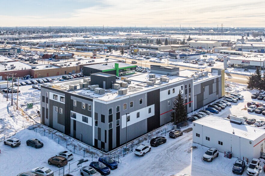 More Photos Of 9508 34 Ave NW, Edmonton Office For Sale