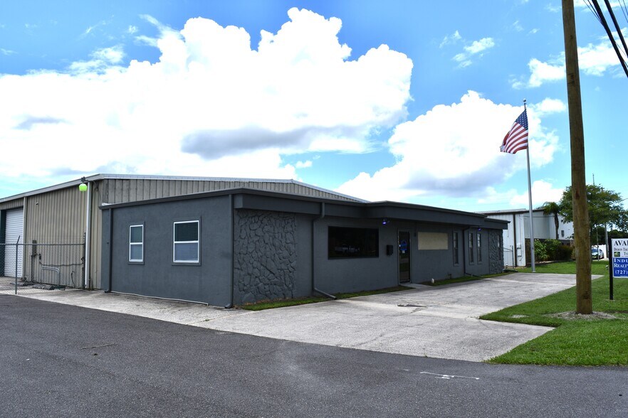 More Photos Of 355 E Douglas Rd, Oldsmar Warehouse For Lease