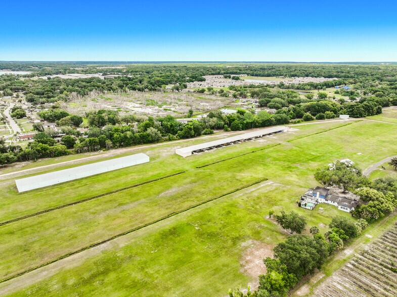 More Photos Of 7001 W Jones Ave, Mount Dora Airplane Hangar For Sale