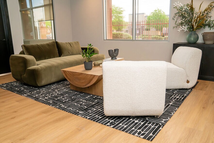 More Photos Of 2252 Pama Ln, Las Vegas Loft Creative Space For Lease