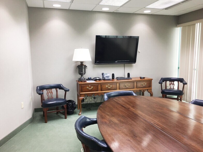 More Photos Of 4334 Glendale-Milford Rd, Cincinnati Loft Creative Space For Sale