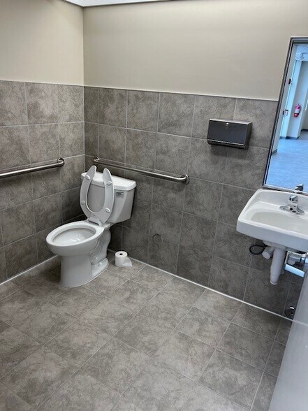 More Photos Of 34 E Holly Ave, Pitman Freestanding For Sale