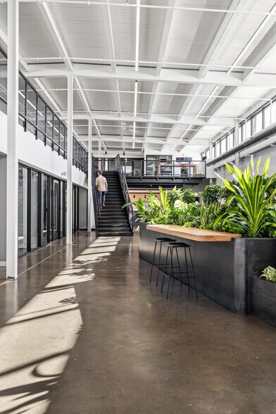 More Photos Of 1351 E Roosevelt Ave, Indianapolis Loft Creative Space For Lease