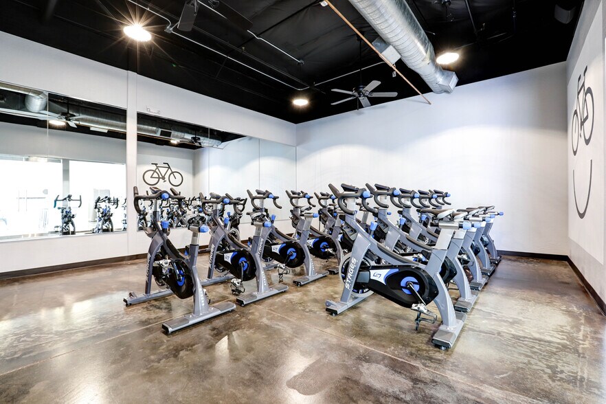 More Photos Of 1110-1166 S Gilbert Rd, Gilbert Unknown For Lease