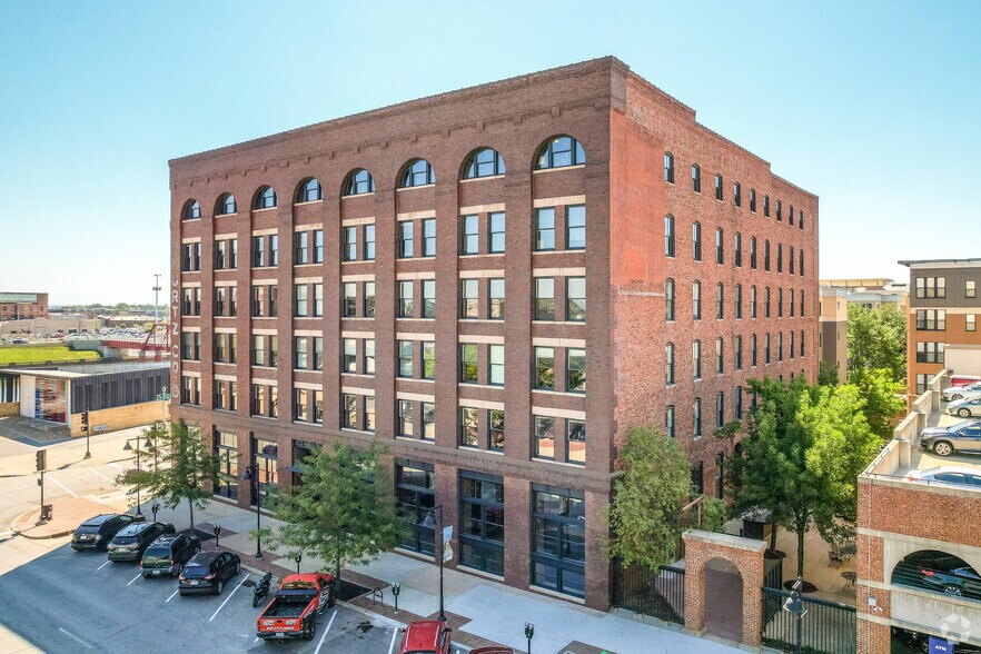 More Photos Of 100 Court Ave, Des Moines Office For Lease