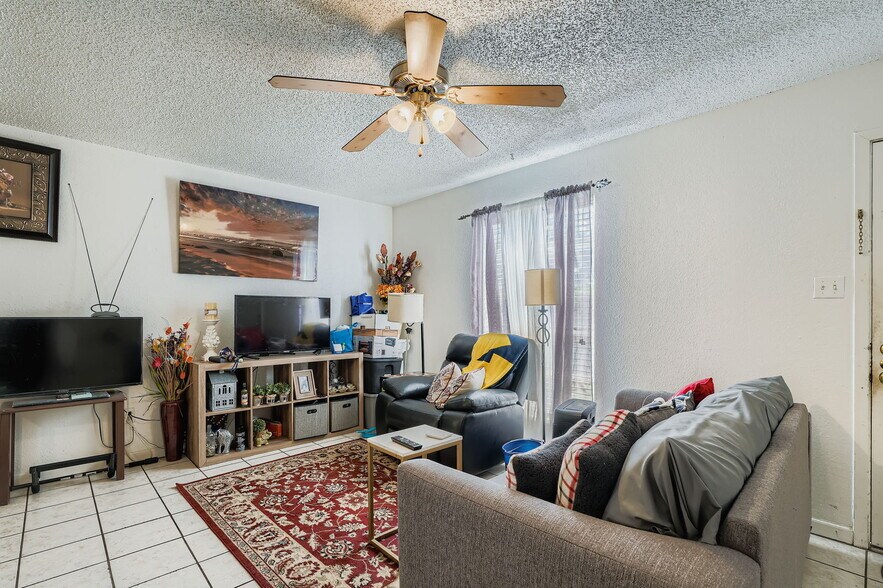 More Photos Of 5803 Cougar Dr, Austin Apartments For Sale